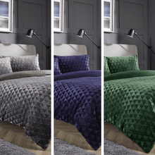 Load image into Gallery viewer, Geometric Reversible Teddy Duvet Set
