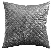 Load image into Gallery viewer, Kylie 7 Piece Luxury Duvet Set