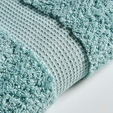 Load image into Gallery viewer, Luxe Collection 700GSM Towel