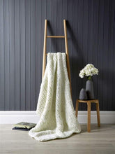 Load image into Gallery viewer, Handmade Chunky Cable Knit Throw