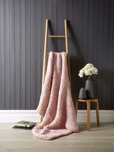 Load image into Gallery viewer, Handmade Chunky Cable Knit Throw