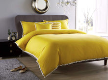Load image into Gallery viewer, Pom Pom Duvet Set
