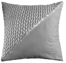 Load image into Gallery viewer, Zenia Luxury Duvet Set