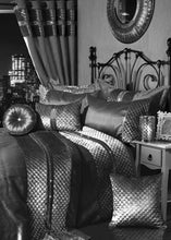 Load image into Gallery viewer, Kylie Luxury Duvet Set
