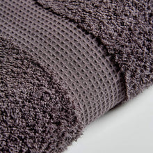 Load image into Gallery viewer, Luxe Collection 700GSM Towel

