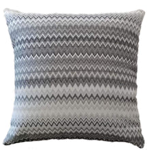 Load image into Gallery viewer, Mia Bohemian Throw
