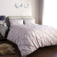 Load image into Gallery viewer, Pintuck Duvet Cover Set

