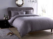 Load image into Gallery viewer, Pom Pom Duvet Set
