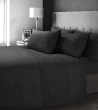 Load image into Gallery viewer, Venezia Duvet Set
