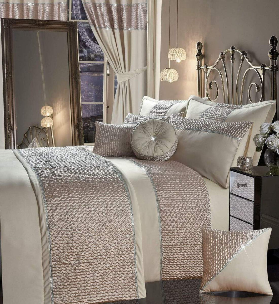 Zenia Luxury Duvet Set